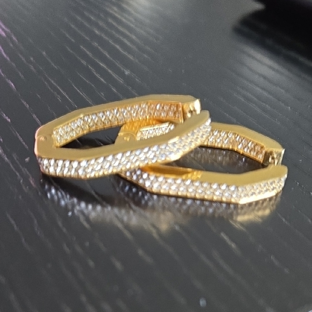 Dextera hoop earringsOctagon shape, Medium,Gold-tone